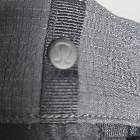 Lululemon Shorts Men 33 Black Commission WovenAir 7" Lightweight Preppy Work Gol - Picture 4 of 10